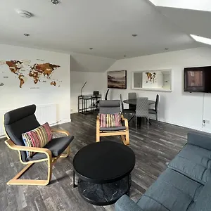 Very Central, Charlotte Square, Princes St Apartment