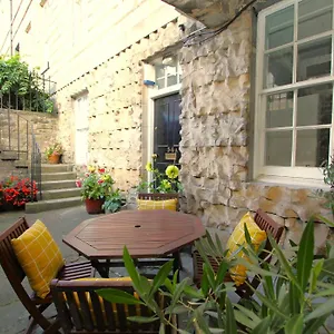 Centre New Town 2 Bedroom Flat Apartment