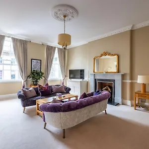 City Apartment Apartment
